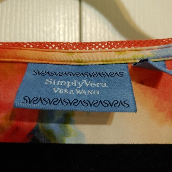 Simply Vera Tee - Picture 3 of 7